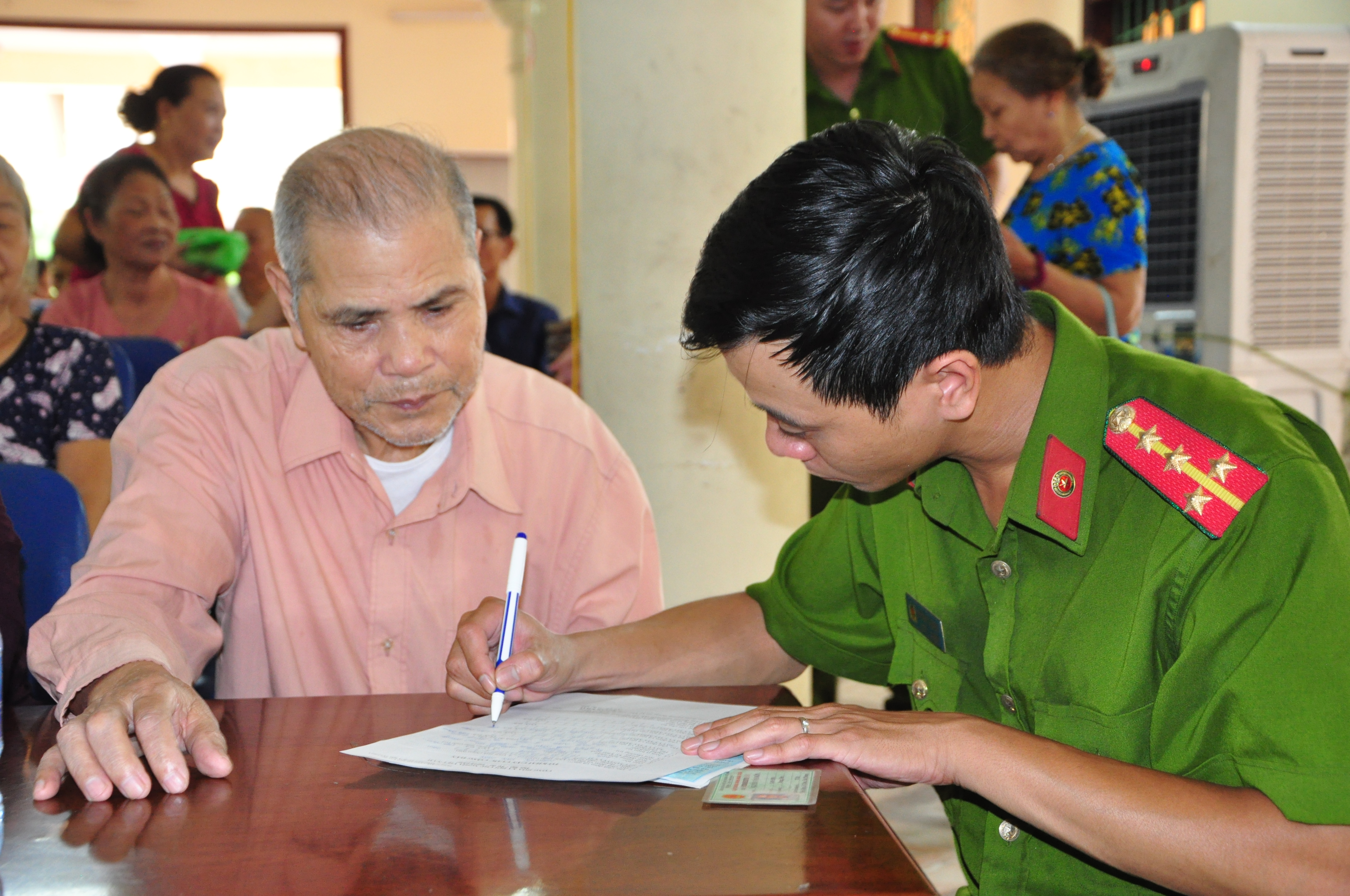 Khối Công an quận tăng cường chấn chỉnh công tác điều lệnh